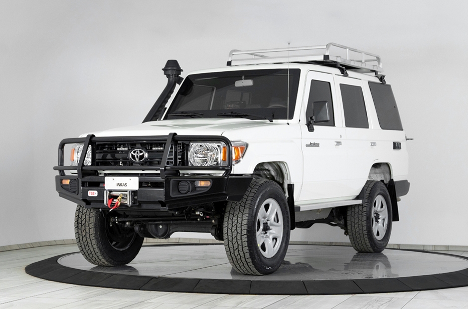 Toyota Land Cruiser 76 Series - Image 3